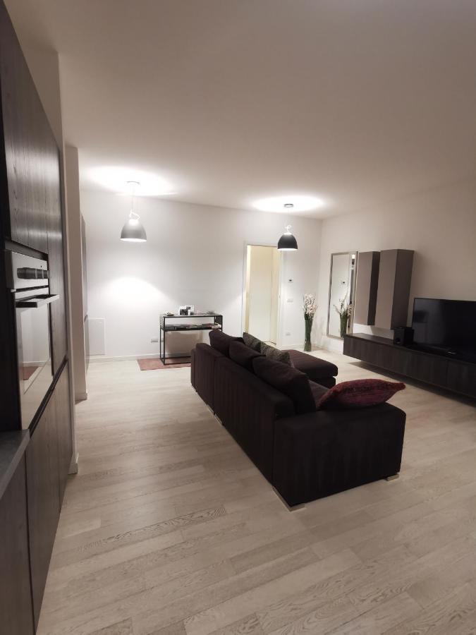 Apartamento La Casa Di Greta Monza Exterior foto