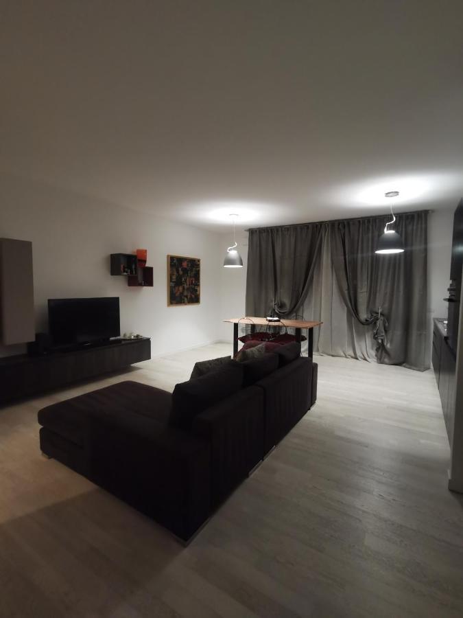 Apartamento La Casa Di Greta Monza Exterior foto